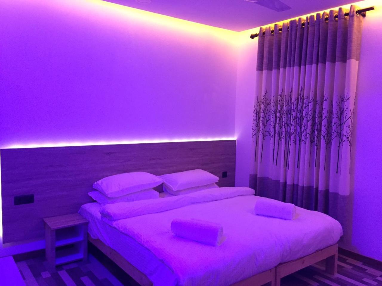 Molar Wave Hotel Himmafushi Exterior photo